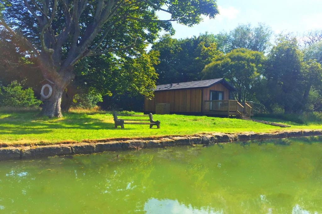 The Lodge By The Lake, Данбар Экстерьер фото